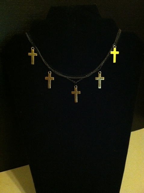 Cross Choker